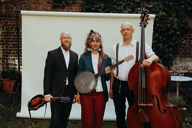 Pressefoto stereo naked